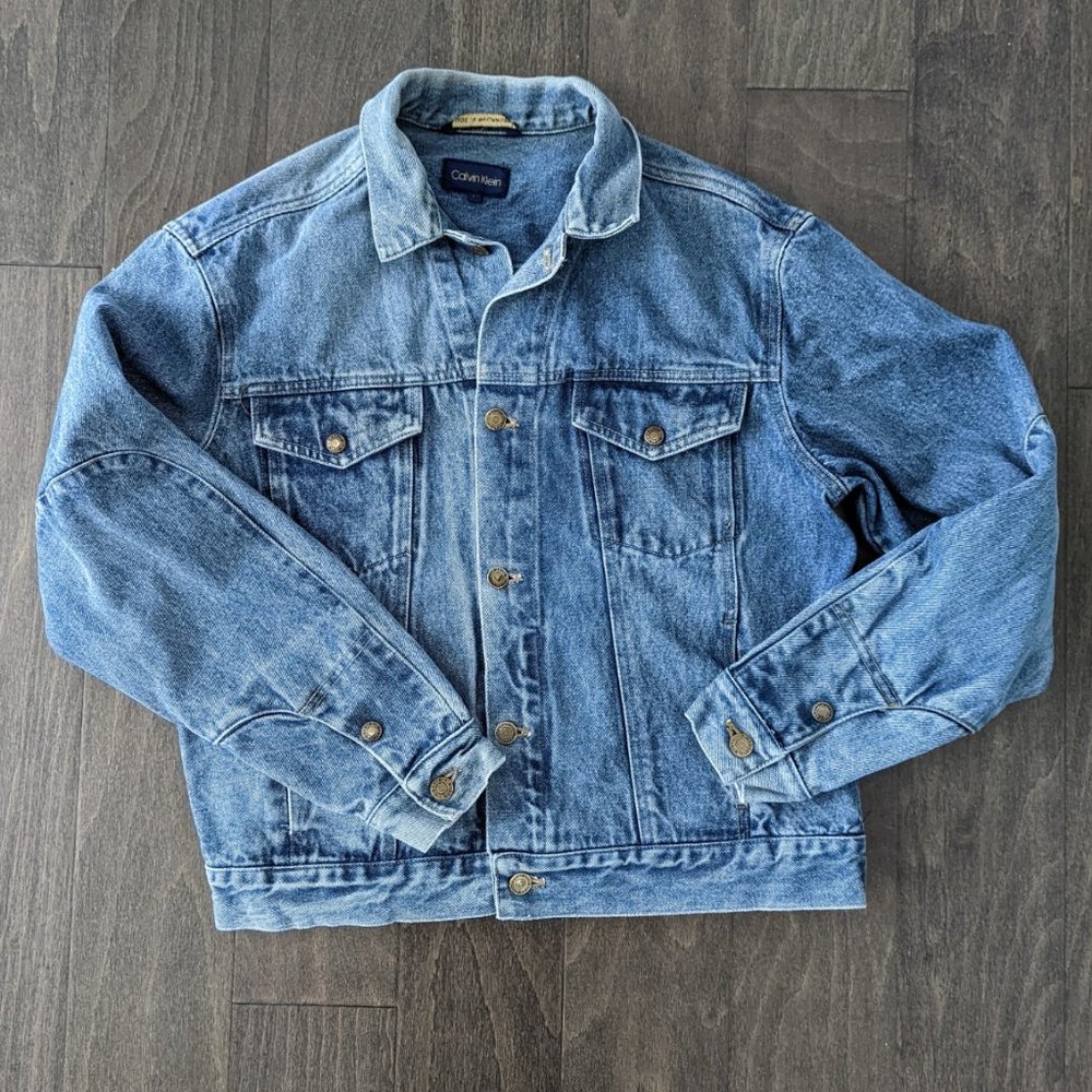 Vintage 80s/90s Calvin Klein stonewash denim women's jeans jacket